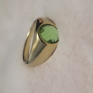 LUXURIOUS YELLOW GOLD TOPAZ GEMSTONE RING. SIZE 9